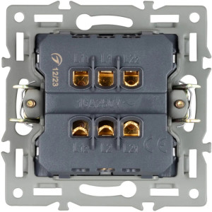 Выключатель  043718